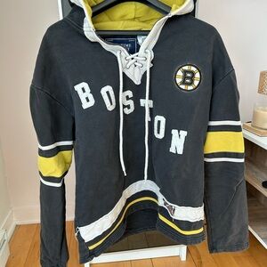 NHL Boston Black and Yellow Sweater